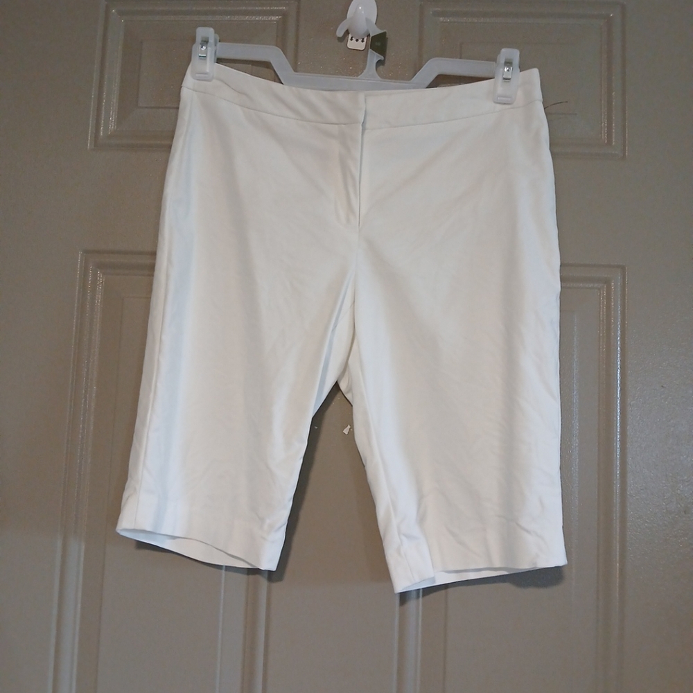 NIC+ZOE, Women's Mid Rise Stretch Classic Bermuda Twill Shorts, Size 4